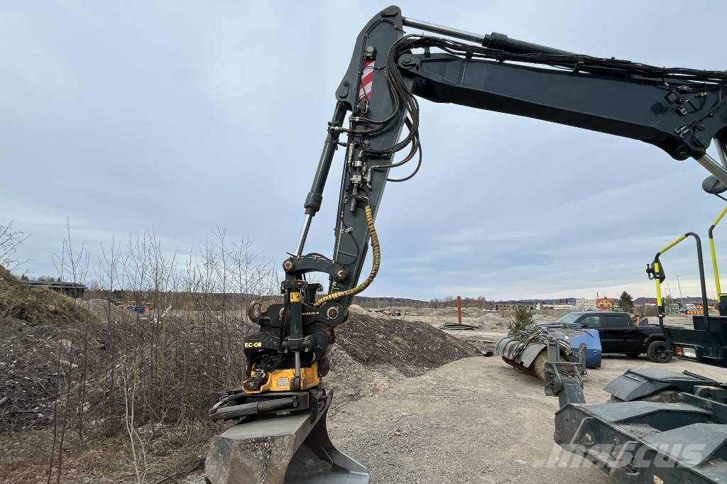 Hyundai HW 150 ACR Gravemaskiner på hjul