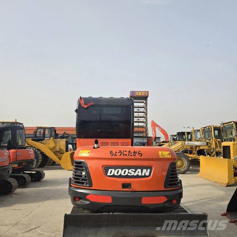 Doosan DX 60 Εκσκαφάκι (διαβολάκι) < 7t