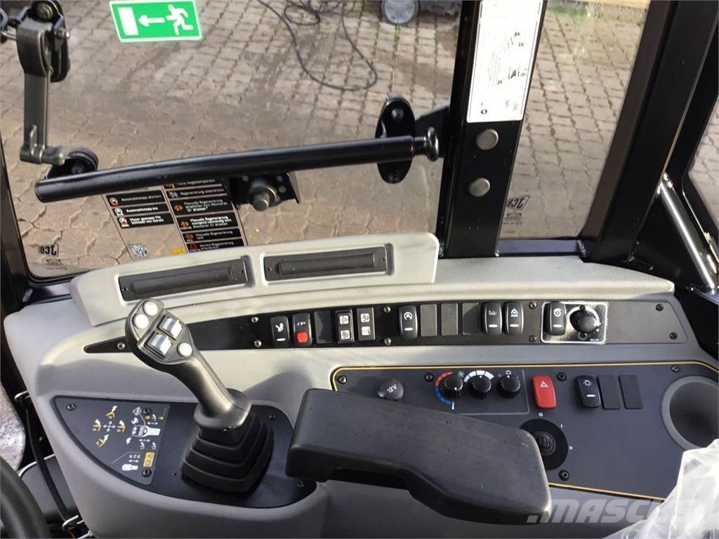 JCB TM 220 Agri Teleskop bomlifter