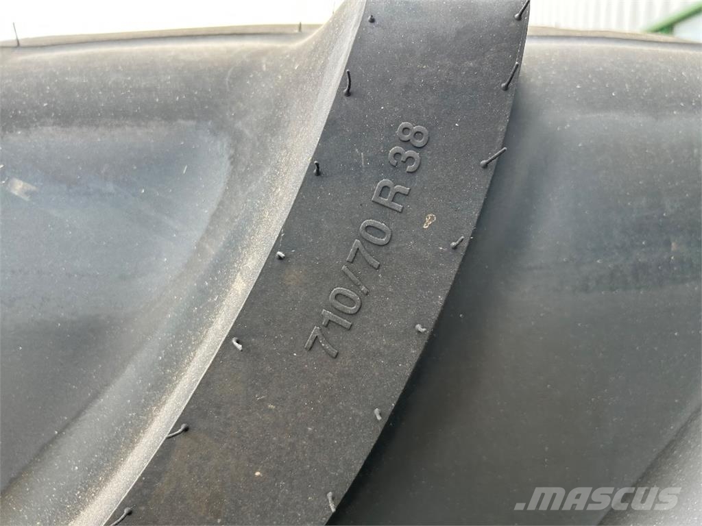 Vredestein 710/70R38 + 600/65R28 Колеса