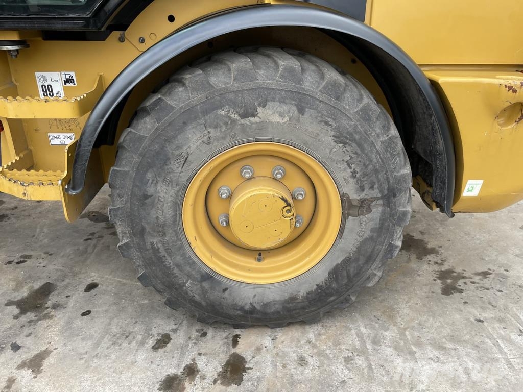 CAT 907M Φορτωτές με λάστιχα (Τροχοφόροι)