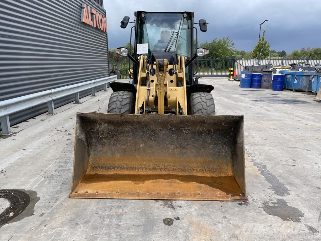 CAT 907M Φορτωτές με λάστιχα (Τροχοφόροι)
