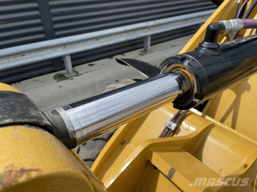 CAT 907M Φορτωτές με λάστιχα (Τροχοφόροι)