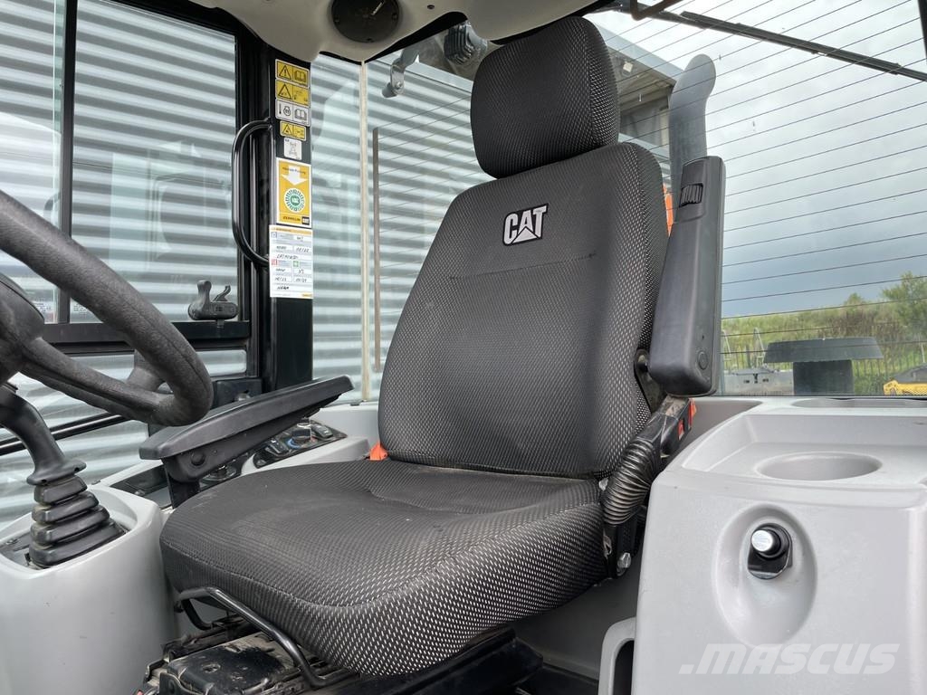 CAT 907M Φορτωτές με λάστιχα (Τροχοφόροι)