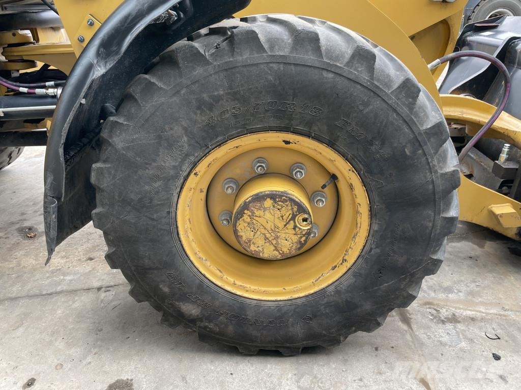 CAT 907M Φορτωτές με λάστιχα (Τροχοφόροι)