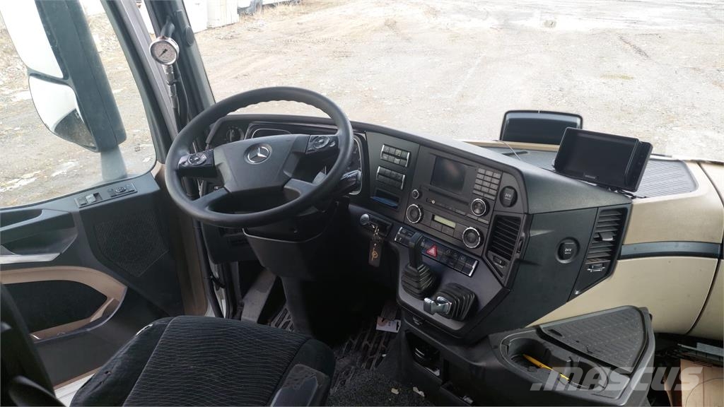 Mercedes-Benz 2653 Actros Isotermos y frigoríficos