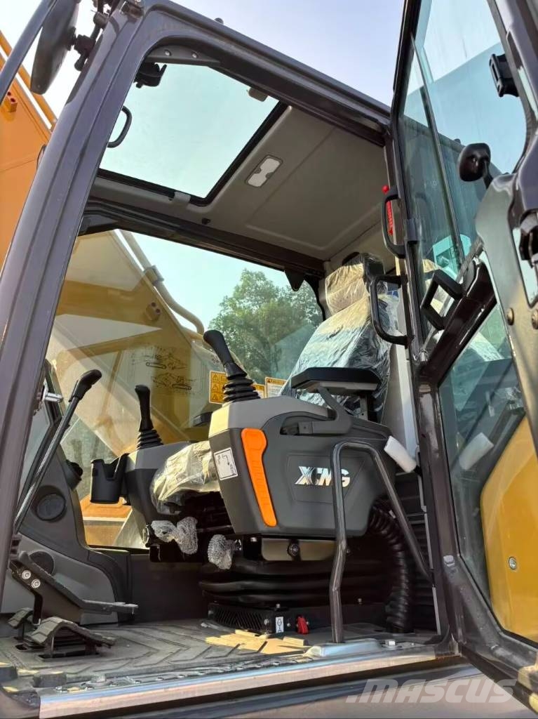 XCMG XE380GK 3000 units excavators in stock Lánctalpas kotrók