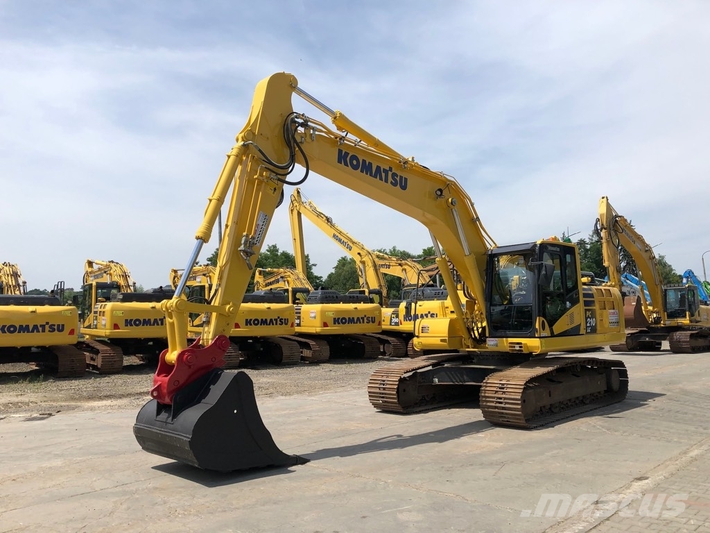 Komatsu PC210LC-11 حفارات زحافة