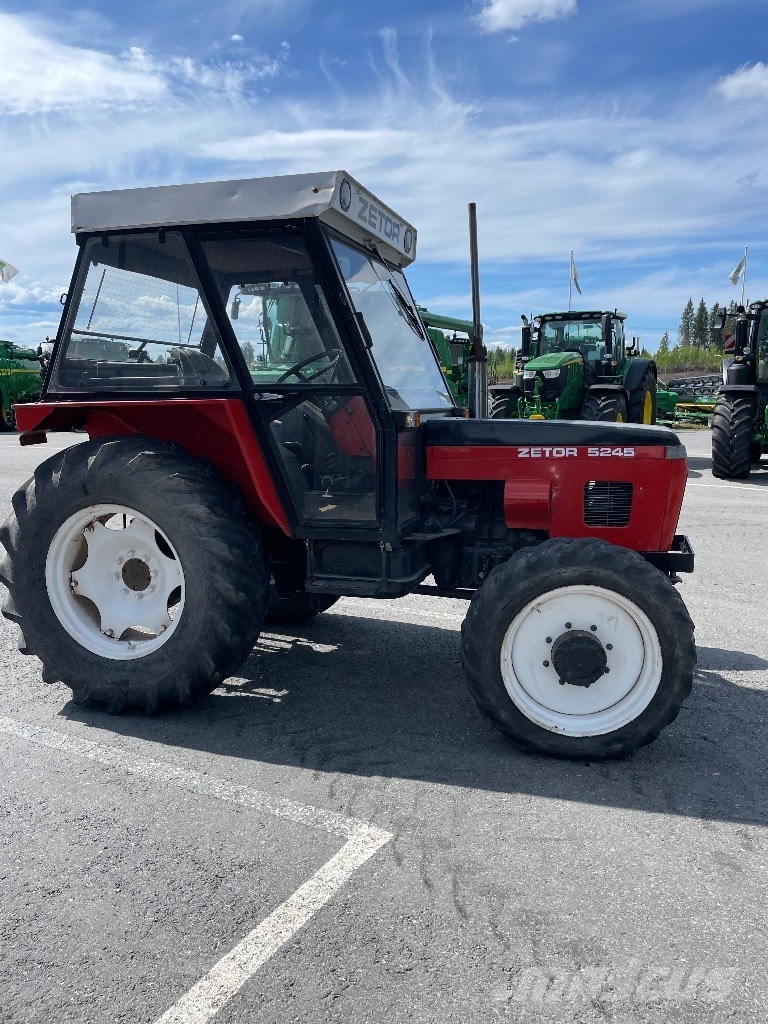 Zetor 5245 الجرارات