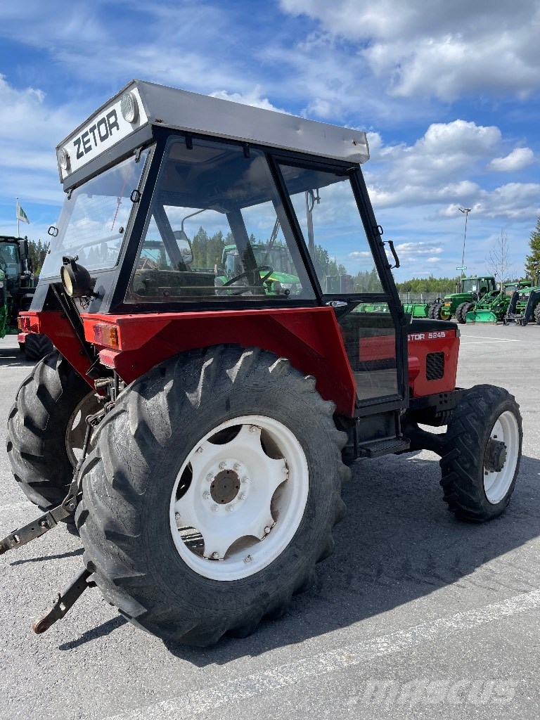 Zetor 5245 الجرارات
