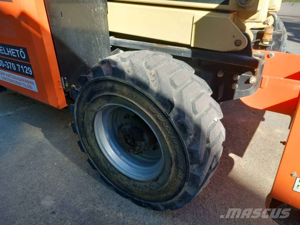 JLG 530 LRT Sakselifter