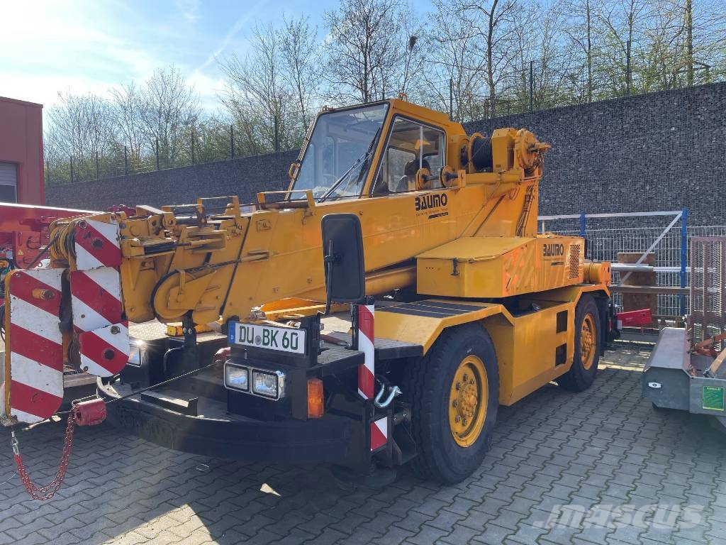 Kobelco RK 70 M 小型起重機