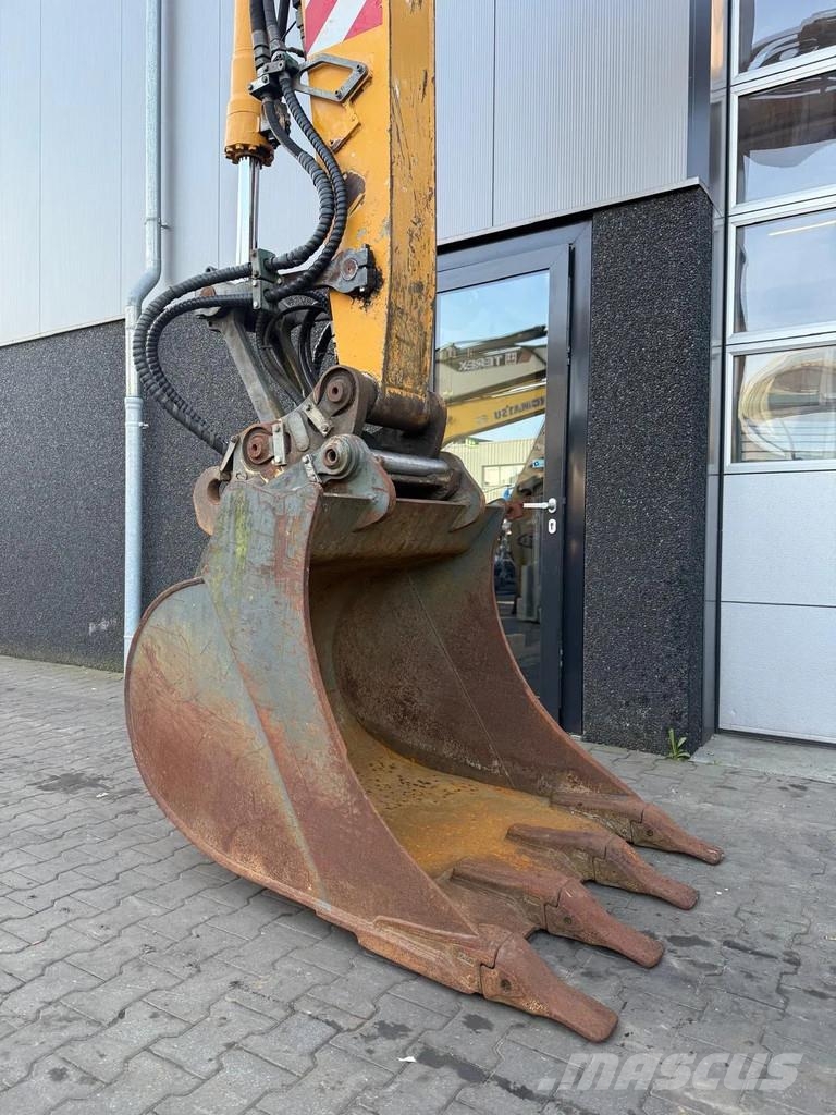 Liebherr A900C Excavadoras de ruedas