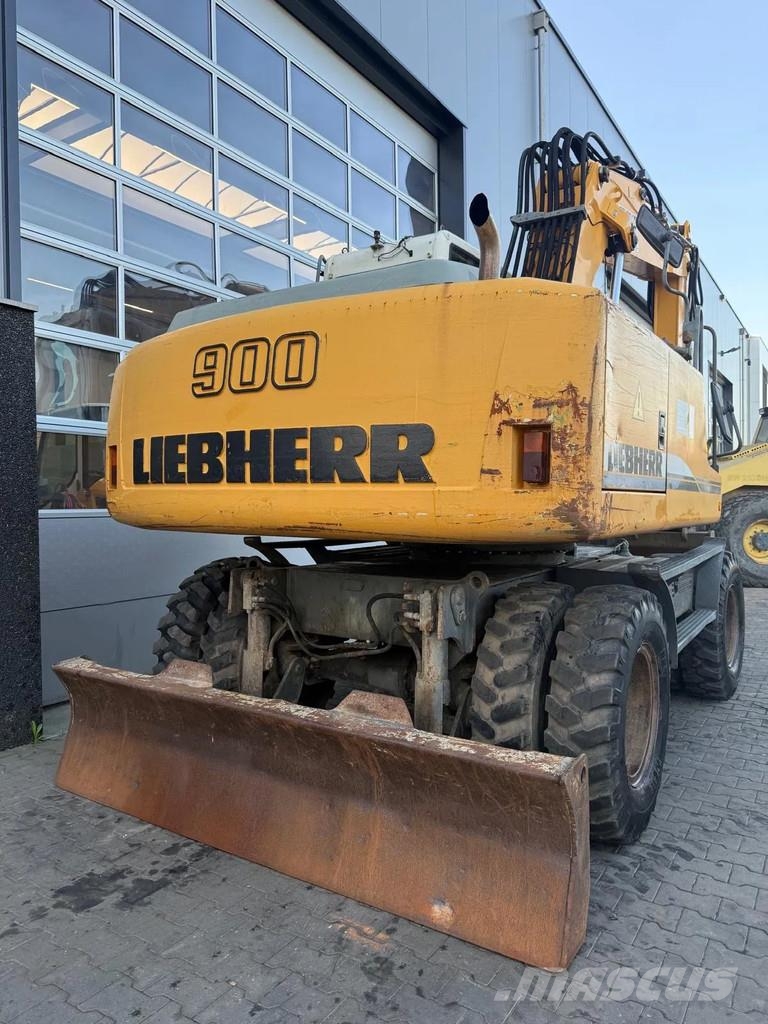 Liebherr A900C Excavadoras de ruedas