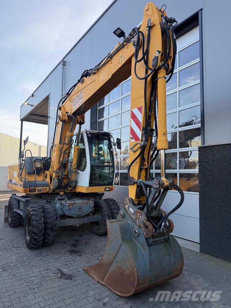 Liebherr A900C Excavadoras de ruedas