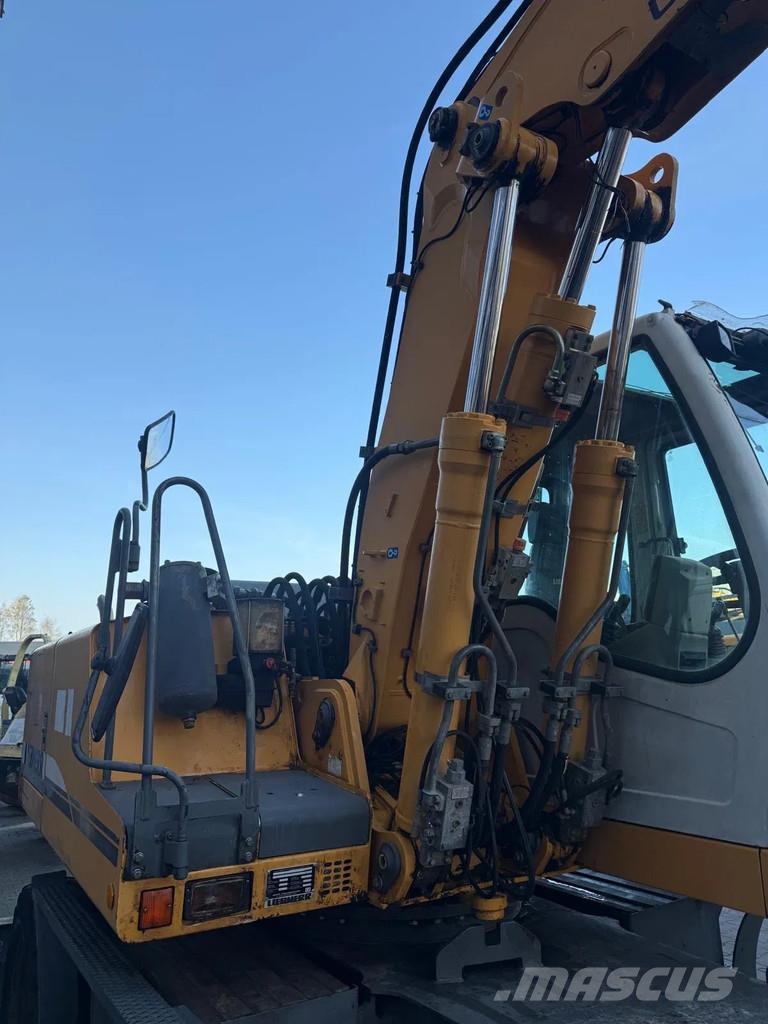 Liebherr A900C Excavadoras de ruedas