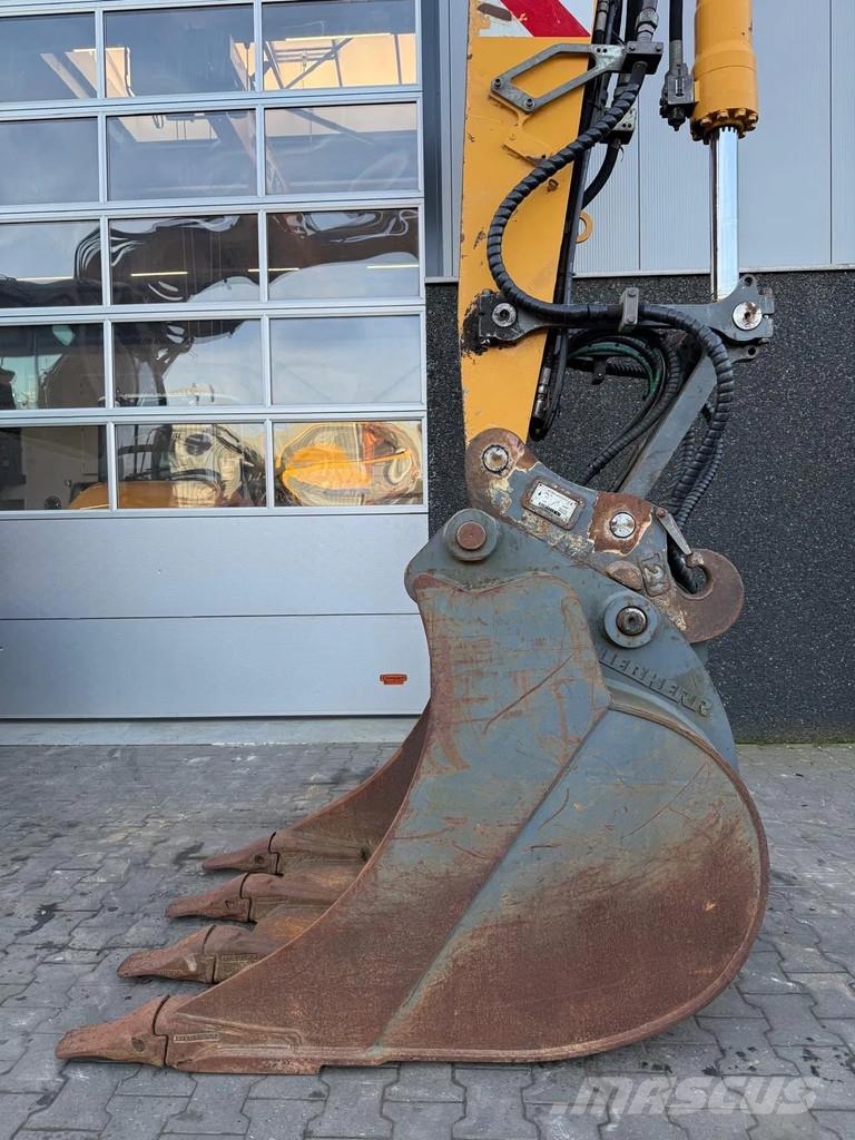 Liebherr A900C Excavadoras de ruedas