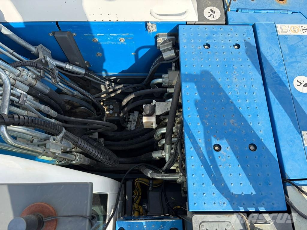 Liebherr 926 KLC Compact Beltegraver