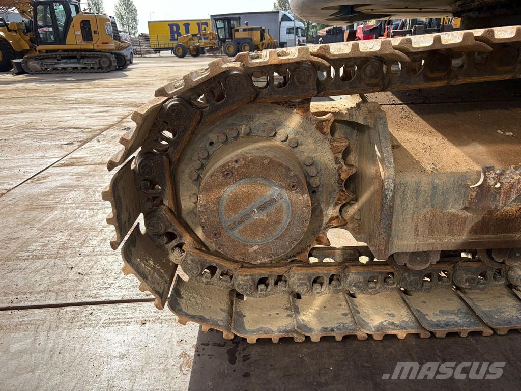 Liebherr 926 KLC Compact Beltegraver