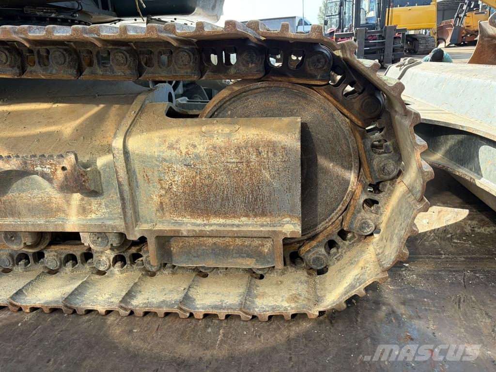 Liebherr 926 KLC Compact Beltegraver