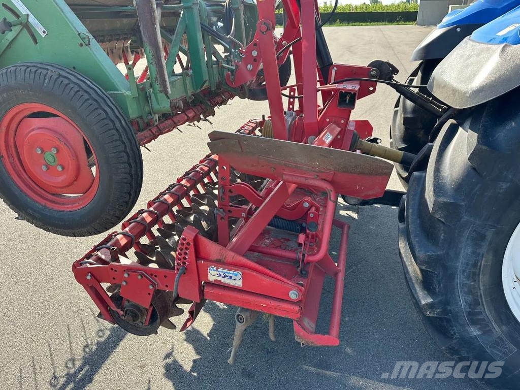 Lely Terra Rotorkopeg met Hassia DU 100 zaaimachine Drillmaschinen