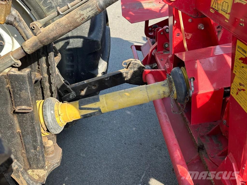 Lely Terra Rotorkopeg met Hassia DU 100 zaaimachine Drillmaschinen