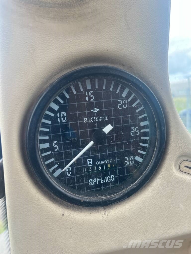 Hydrema 906 B Tractopelle