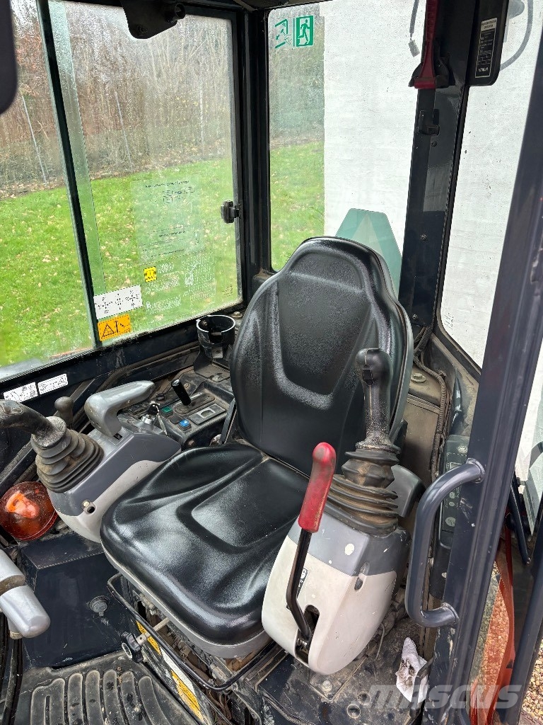 Hitachi ZX 26 U-5 Міні-екскаватори < 7т