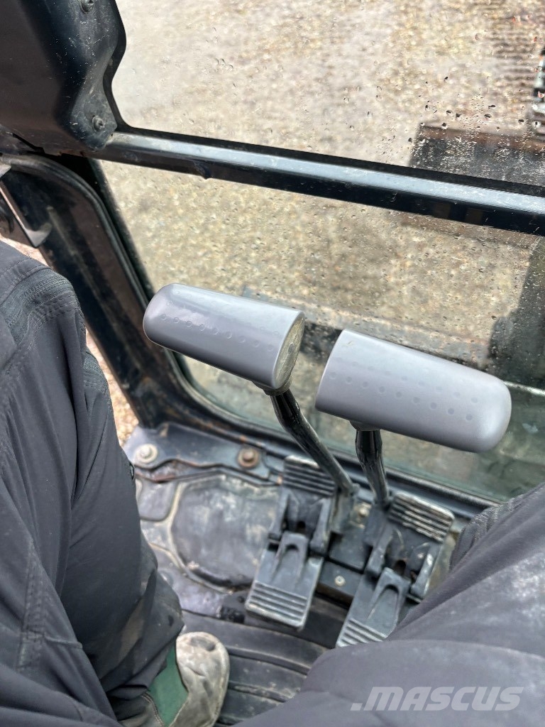 Hitachi ZX 26 U-5 Міні-екскаватори < 7т