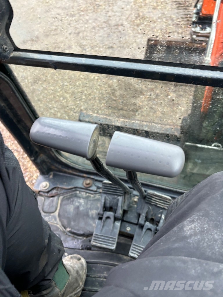 Hitachi ZX 26 U-5 Міні-екскаватори < 7т