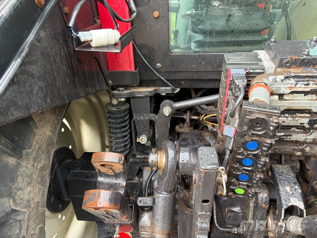 Valtra N 121 Advance トラクター