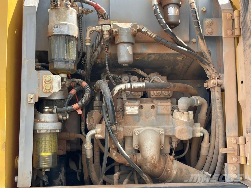 Hitachi ZX170W-5B حفارات بعجل