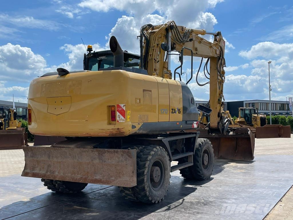 Hitachi ZX170W-5B حفارات بعجل