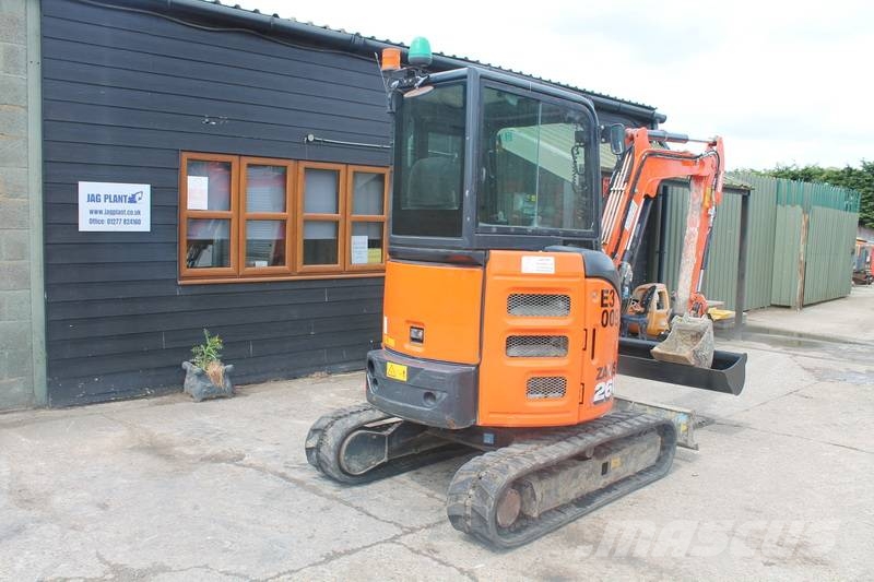 Hitachi ZX 26 U Міні-екскаватори < 7т