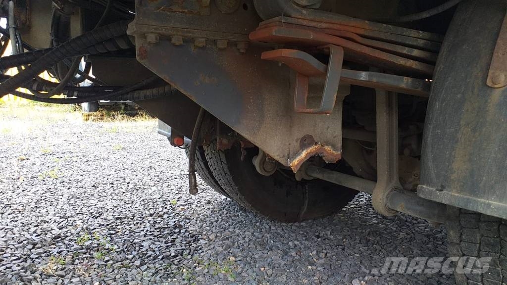 POJAZD DWUDROGOWY-PODNOŚNIK KOSZOWY MERCEDES BENZ 车载式高空作业车