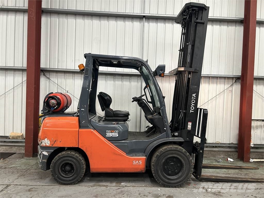 Toyota 02-8FGJF35 LPG forklifts