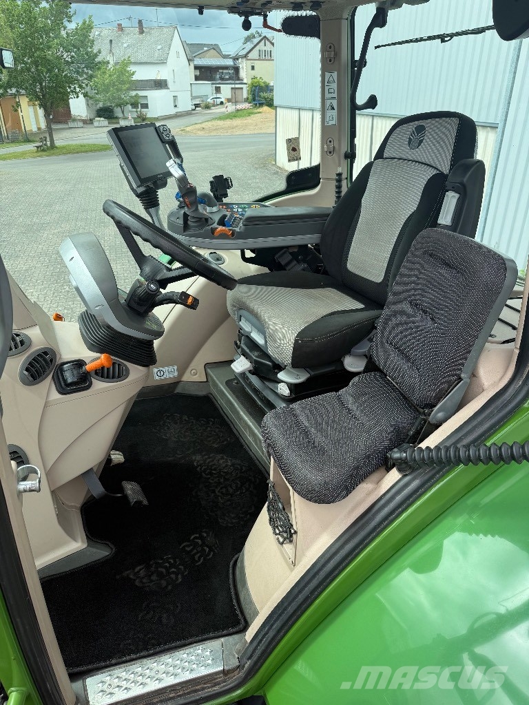 Fendt 724 S4 Profi Plus Tractoren
