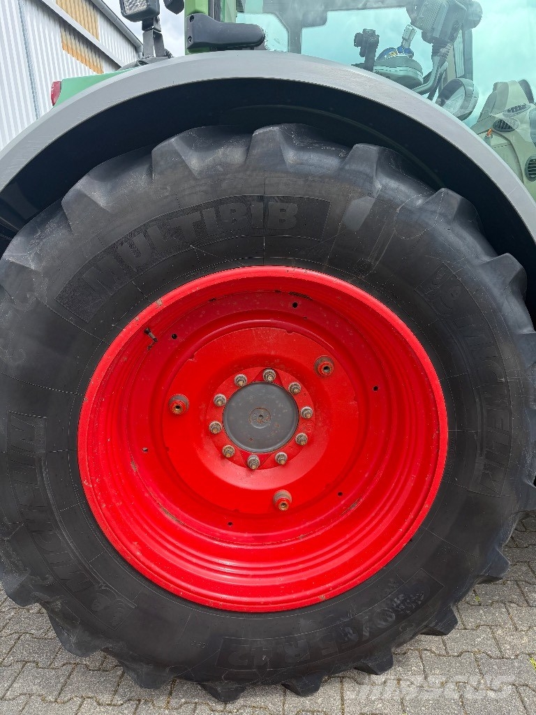 Fendt 724 S4 Profi Plus Tractoren