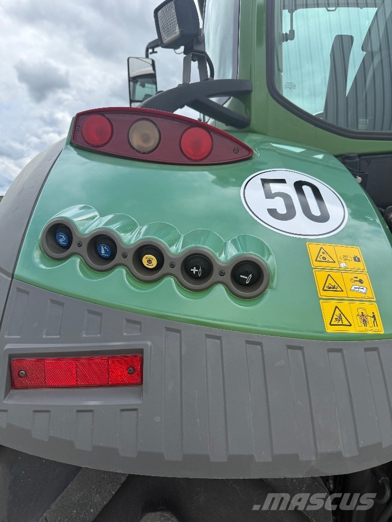 Fendt 724 S4 Profi Plus Tractoren