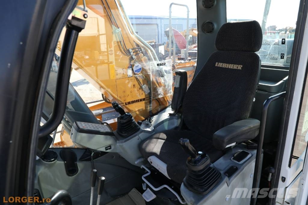 Liebherr R 922 LC 履带挖掘机