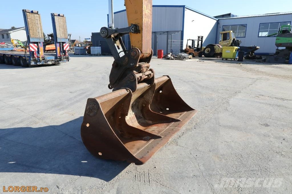 Liebherr R 922 LC 履带挖掘机