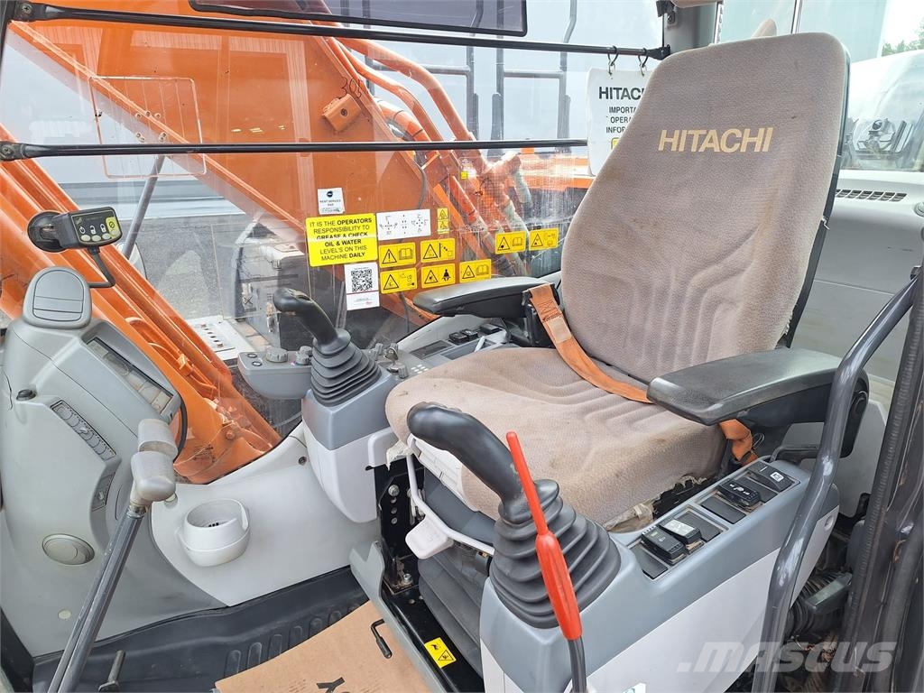 Hitachi ZX210LC-6 -900MM TELAT- Roomikekskavaatorid