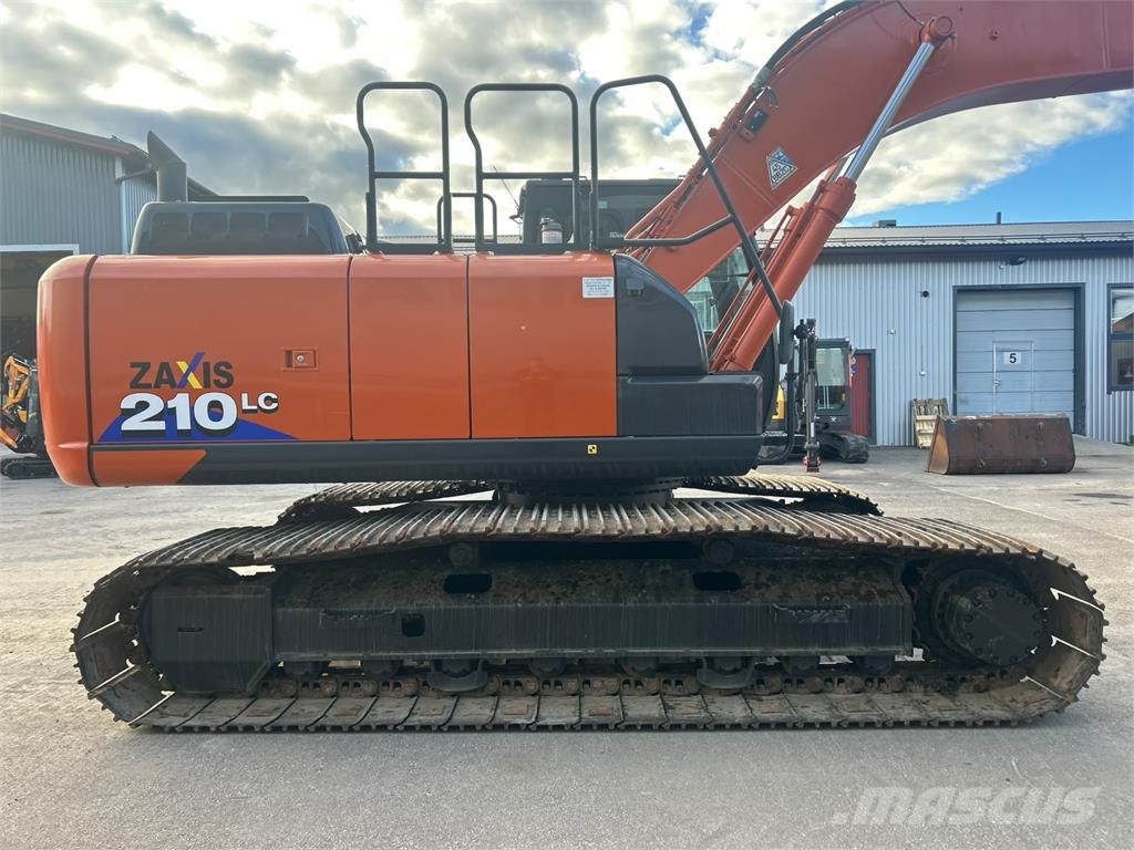 Hitachi ZX210LC-6 -900MM TELAT- Roomikekskavaatorid