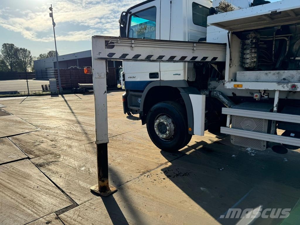 Mercedes-Benz Actros 2632 6x4 with Putzmeister BSF 24-4 11 24m c Nákladní auta s čerpadly betonu