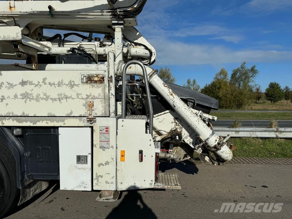 Mercedes-Benz Actros 2632 6x4 with Putzmeister BSF 24-4 11 24m c Nákladní auta s čerpadly betonu