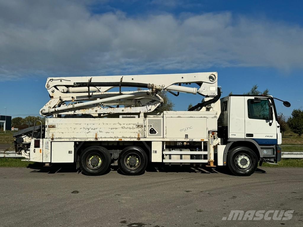 Mercedes-Benz Actros 2632 6x4 with Putzmeister BSF 24-4 11 24m c Nákladní auta s čerpadly betonu