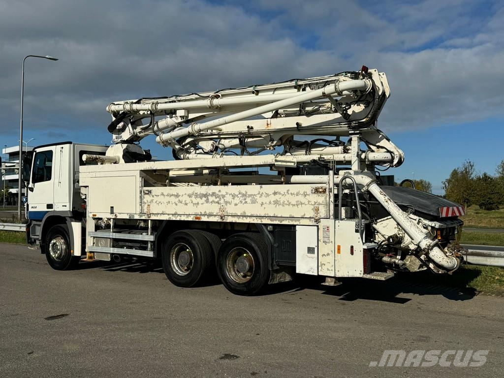 Mercedes-Benz Actros 2632 6x4 with Putzmeister BSF 24-4 11 24m c Nákladní auta s čerpadly betonu