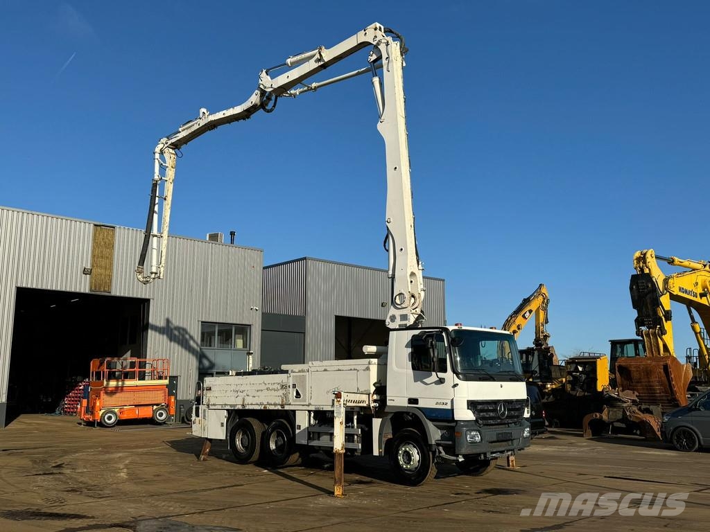 Mercedes-Benz Actros 2632 6x4 with Putzmeister BSF 24-4 11 24m c Nákladní auta s čerpadly betonu