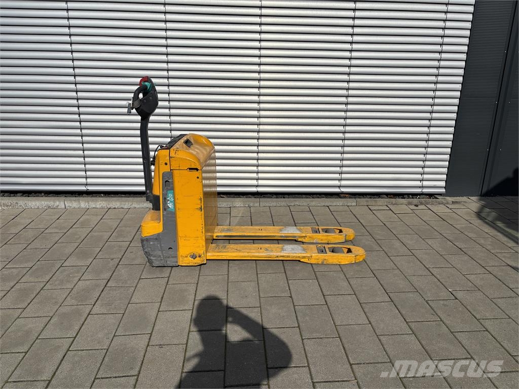 Jungheinrich EJE 120 Ručni električni viličar