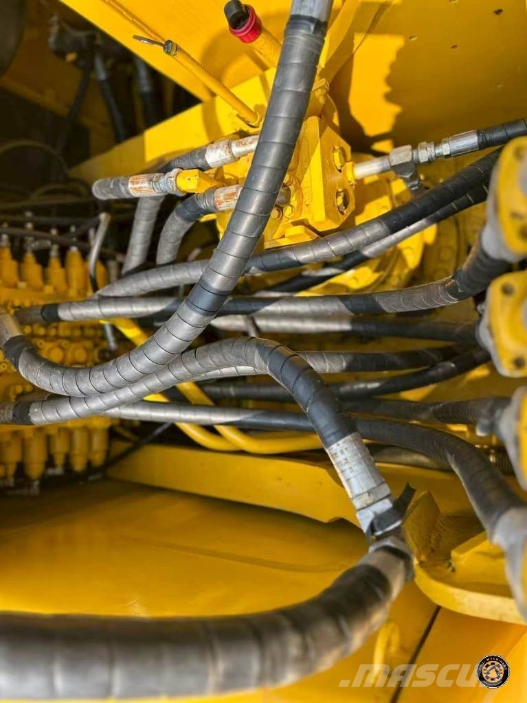 Komatsu PC200-7 Crawler excavators